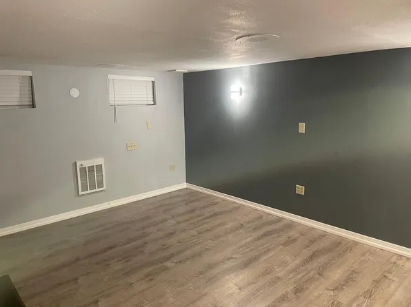 324 Division St SW #Basement, Olympia, WA 98512