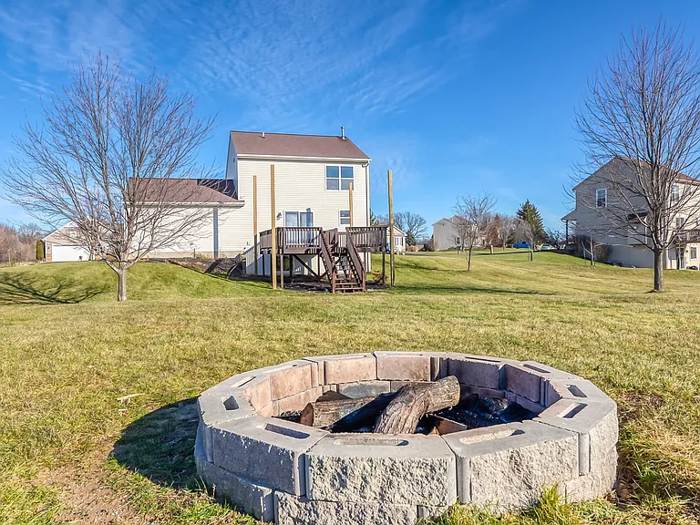 6918 Peninsula Dr NE — Photo 38