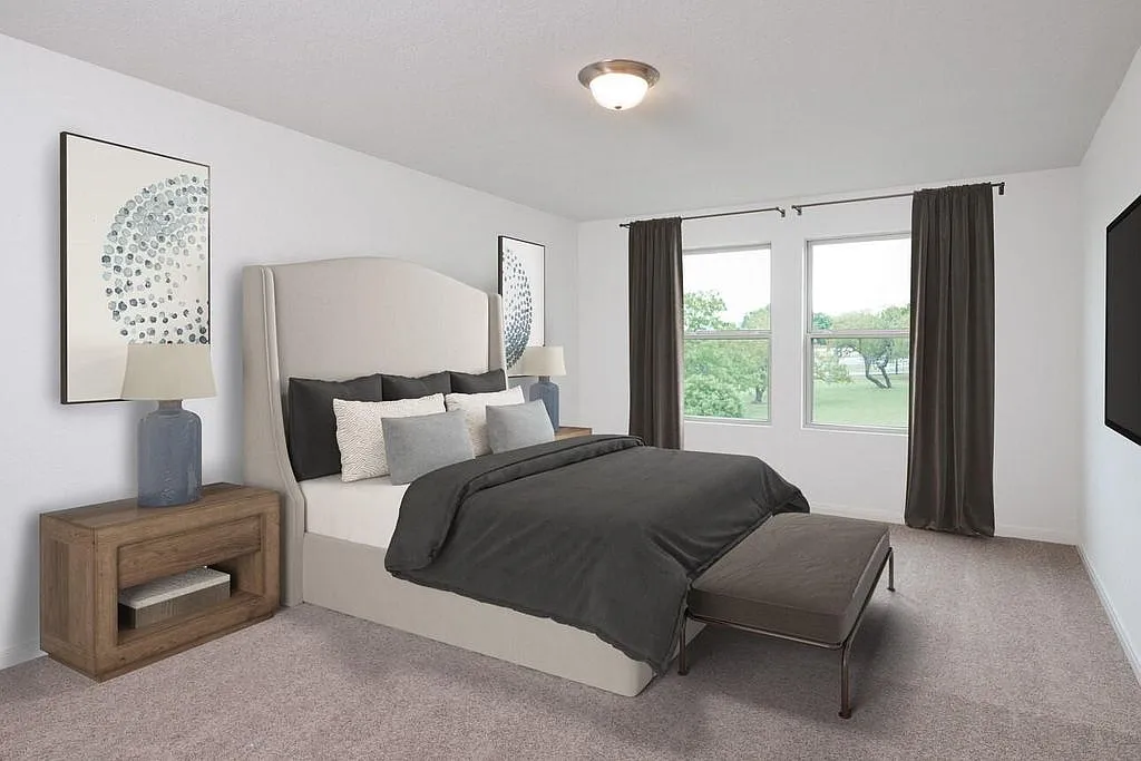 4 bed, 2344 sqft, $2,400 — Photo 4