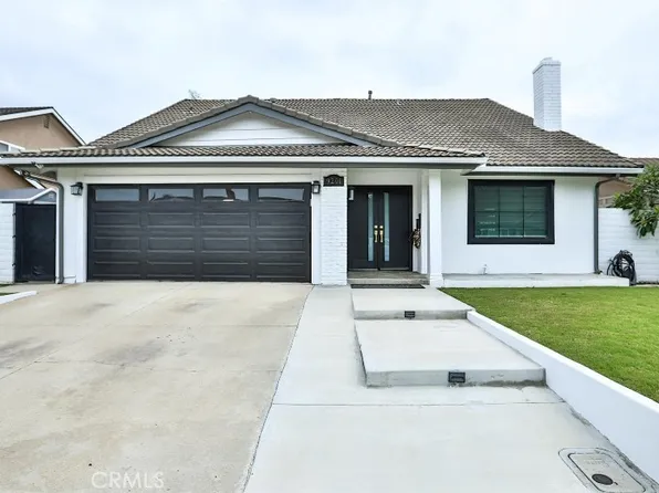 9201 Wintergreen Cir, Fountain Valley, CA 92708