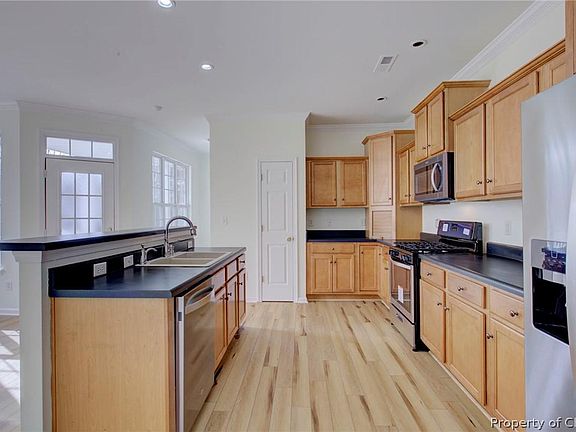 3rd image of 7068 Westminster Dr