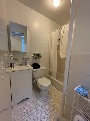 Rented by HOLTON REAL ESTATE INC. | media 16