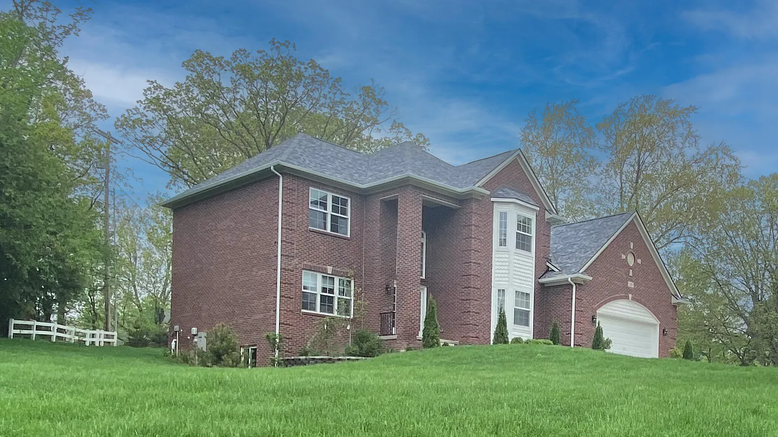 1360 Fairlane Dr photo 1