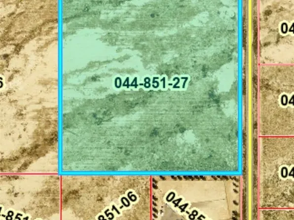 9800 S Oakridge Ave, Pahrump, NV 89048