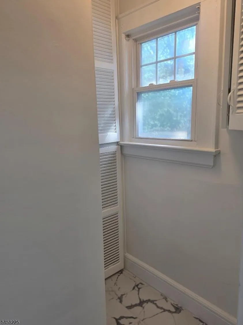 2 bed, 1.0 bath, $2,200 — Photo 3