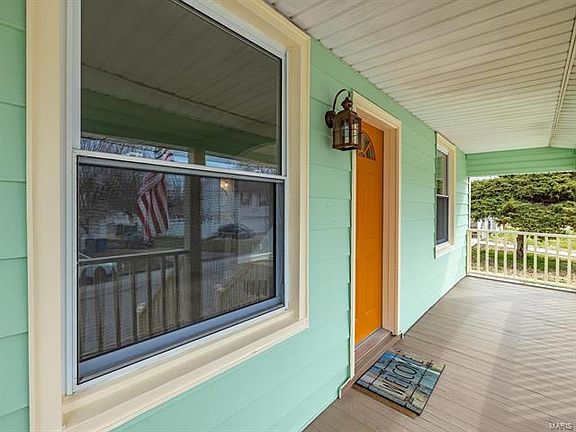 3rd image of 419 W Holden Ave