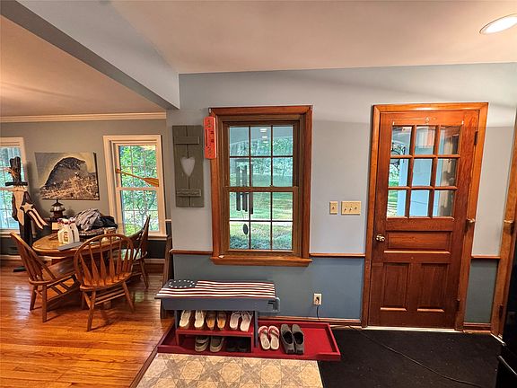 4th image of 1209 Wilkins Rd