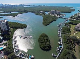 300 Horse Creek Dr APT 104, Naples, FL 34110
