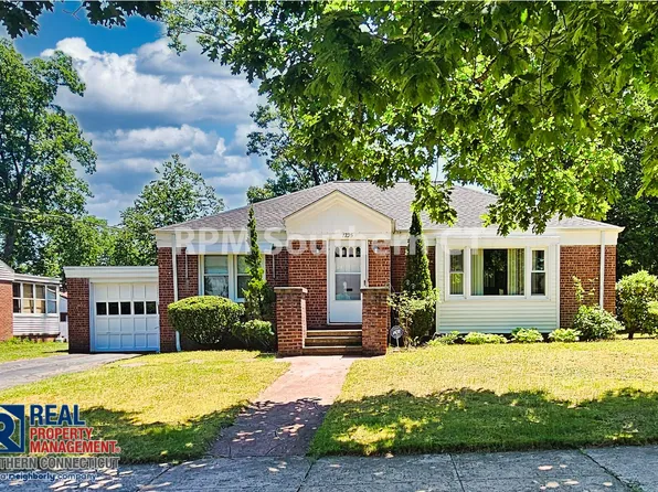 1735 Ella T Grasso Blvd, New Haven, CT 06511