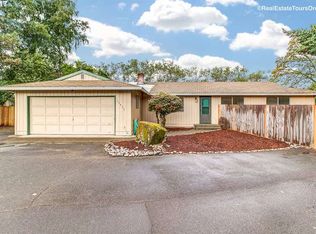 13495 SW Cresmer Dr, Tigard, OR 97223