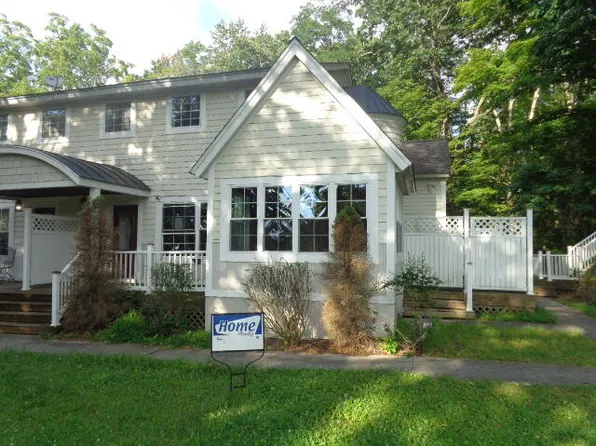 177 Meadows Dr, Warm Springs, VA 24484