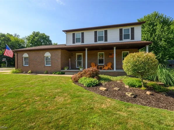 2900 Lancer St NW, North Canton, OH 44720