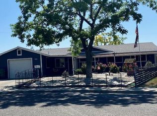 606 Glenn Ave, Exeter, CA 93221