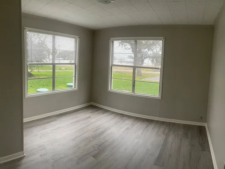 4042 FM 1781 — Photo 19