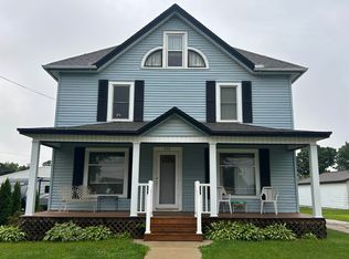 303 Freedom St, Lena, IL 61048