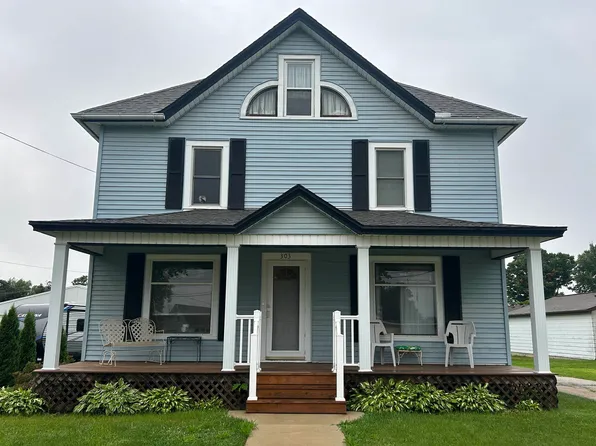 303 Freedom St, Lena, IL 61048