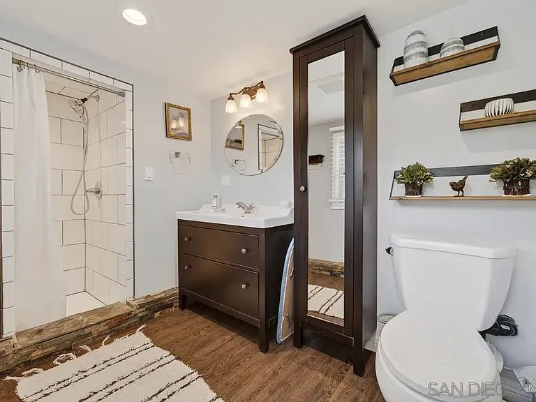 5438 Gilbert Dr #C — Photo 19