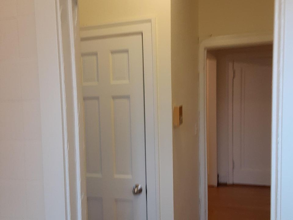 1st image of 4059 1/2 N Elston Ave #1A
