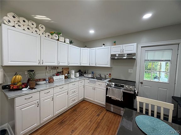 3rd image of 5 Arnold Ave