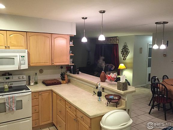 3rd image of 2 Woodbine Ct