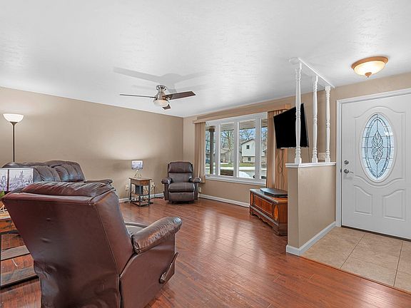 5th image of 543 Delwiche Rd