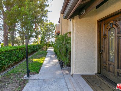 9520 Via Tivoli, Burbank, CA, 91504