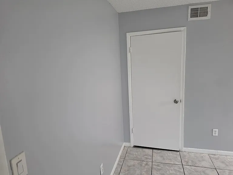 20805 NE 8th Ct #103 — Photo 20