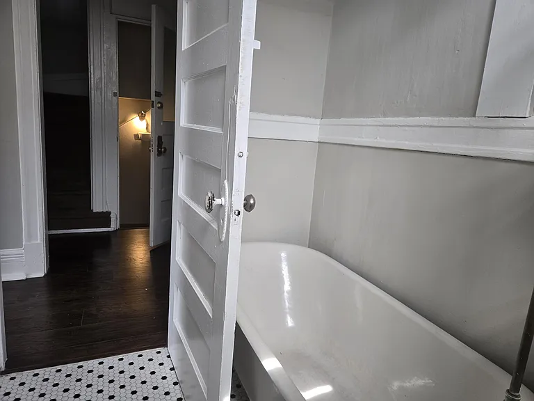 325 E 12th Ave #2 — Photo 8