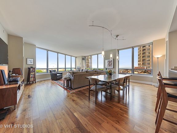 4th image of 600 N Lake Shore Dr APT 912