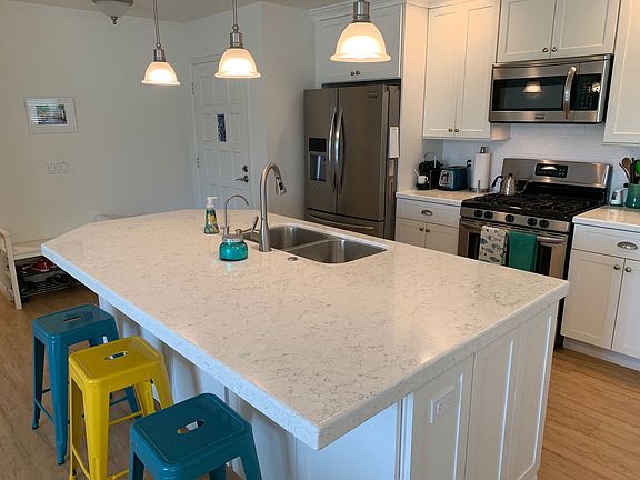 2nd image of 959 Garland Dr