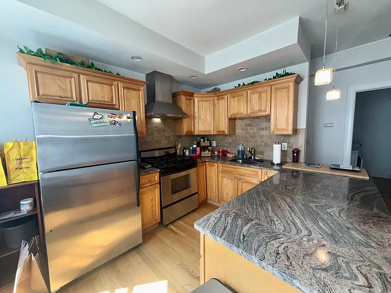 25 Aldrich St — Photo 2