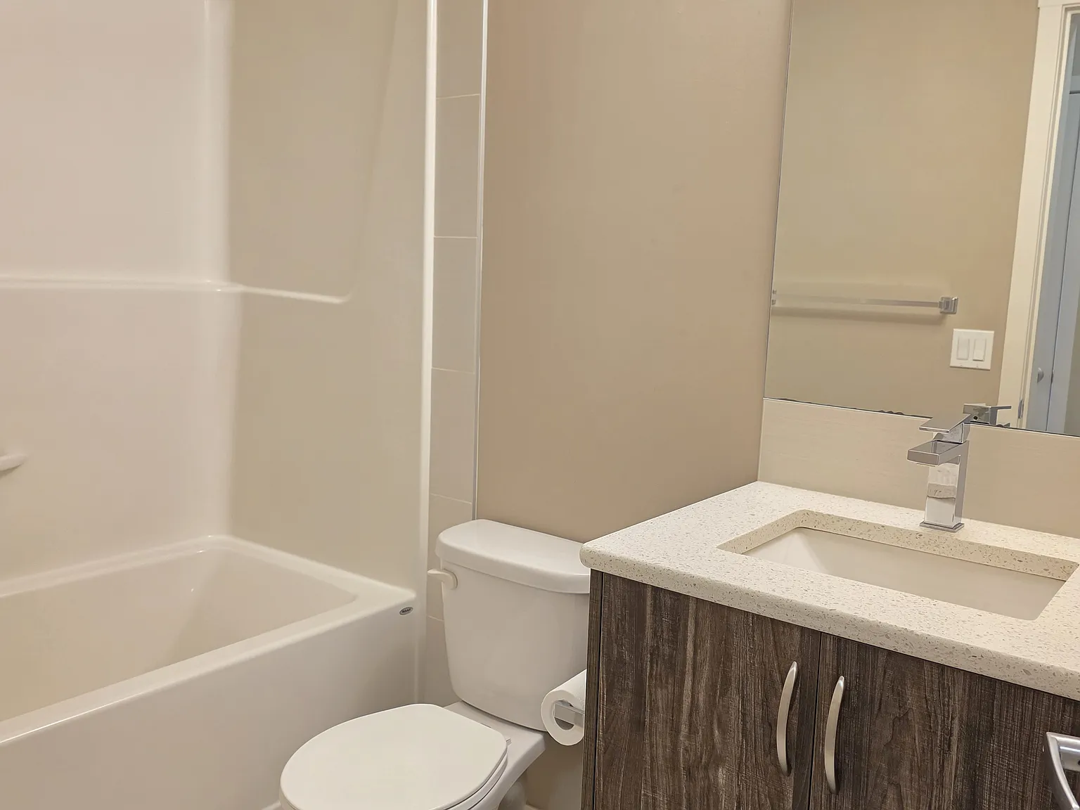 2 bed, 880 sqft, $1,900 — Photo 4