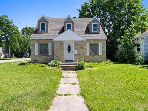 106 McKinley Ave, Clintonville, WI 54929