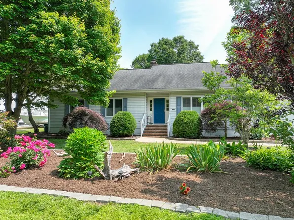 28227 Harbor Rd, Melfa, VA 23410