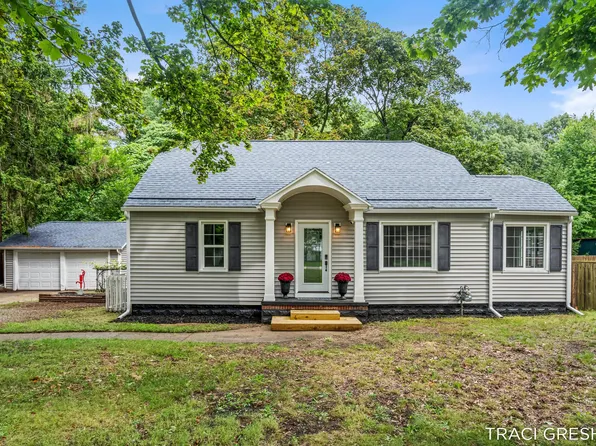3740 Lake Harbor Rd, Muskegon, MI 49441