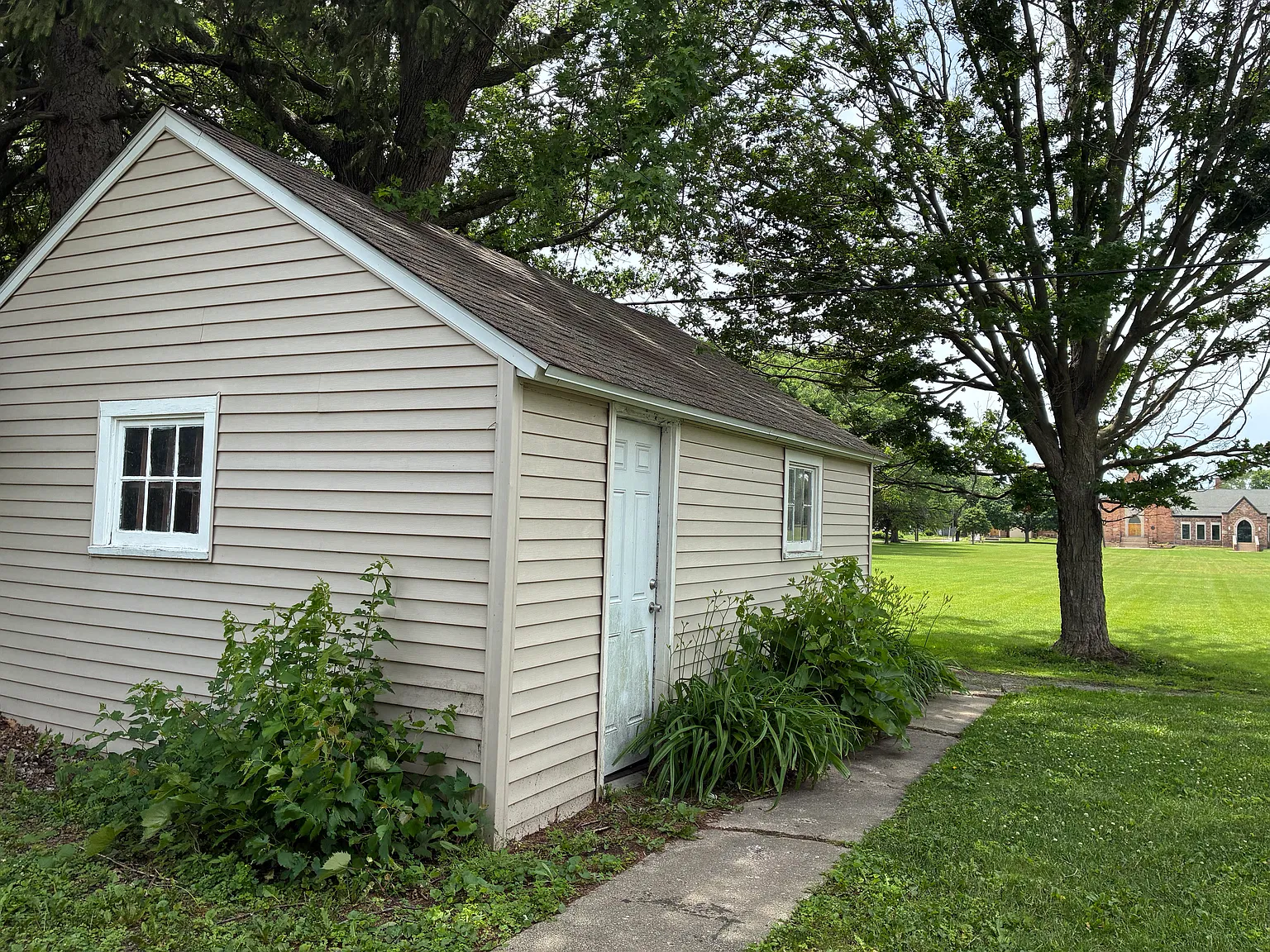 3 bed, 1200 sqft, $1,475 — Photo 2