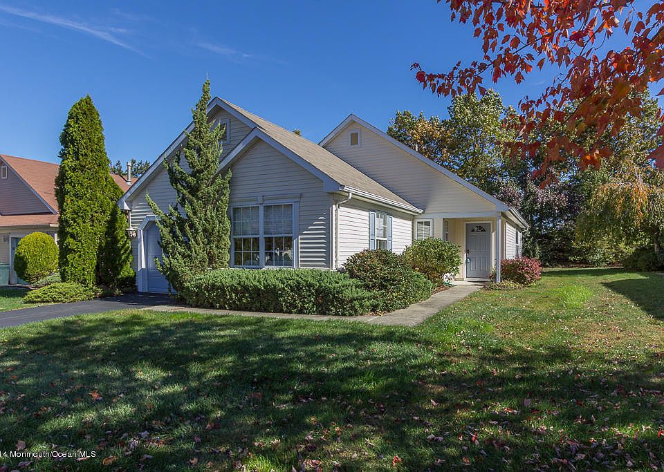 1st image of 2393 Torrington Dr
