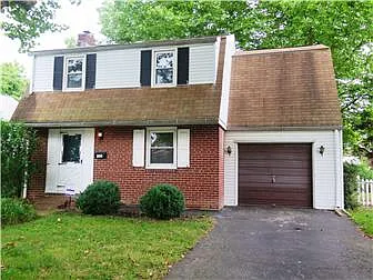105 Oakmont Ave photo 1
