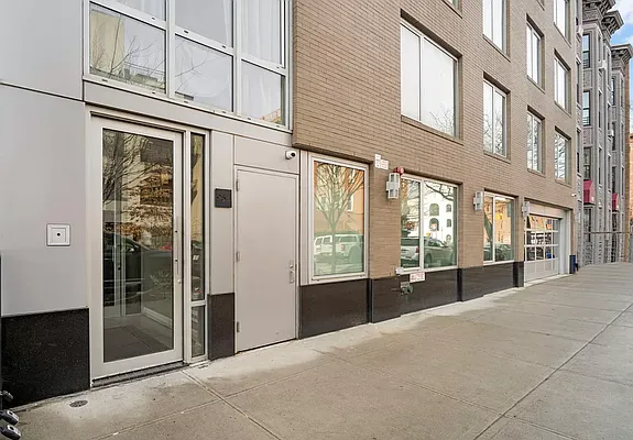 Rented by Compass | media 25