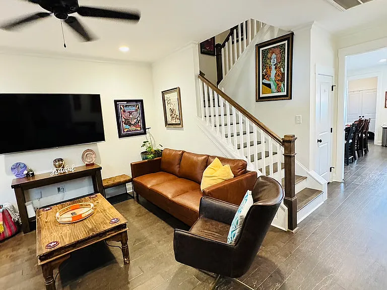 138 Oakland Dr — Photo 6