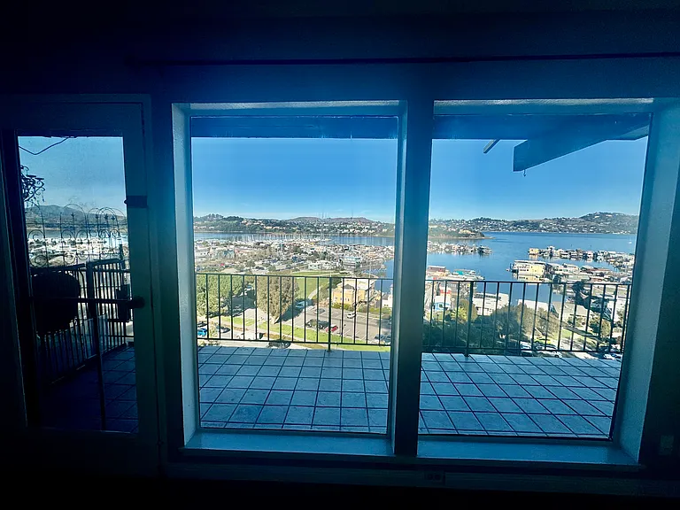 1 Ebbtide Ave #1 — Photo 2