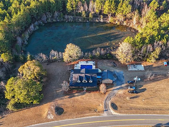 4th image of 1320 Empire Rd