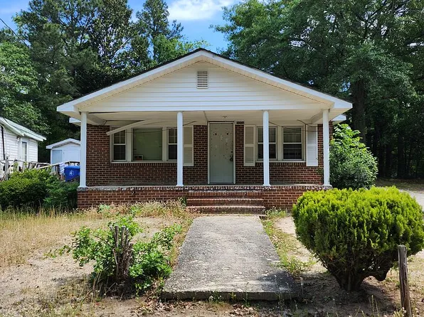 1002 Gibson St, Laurinburg, NC 28352