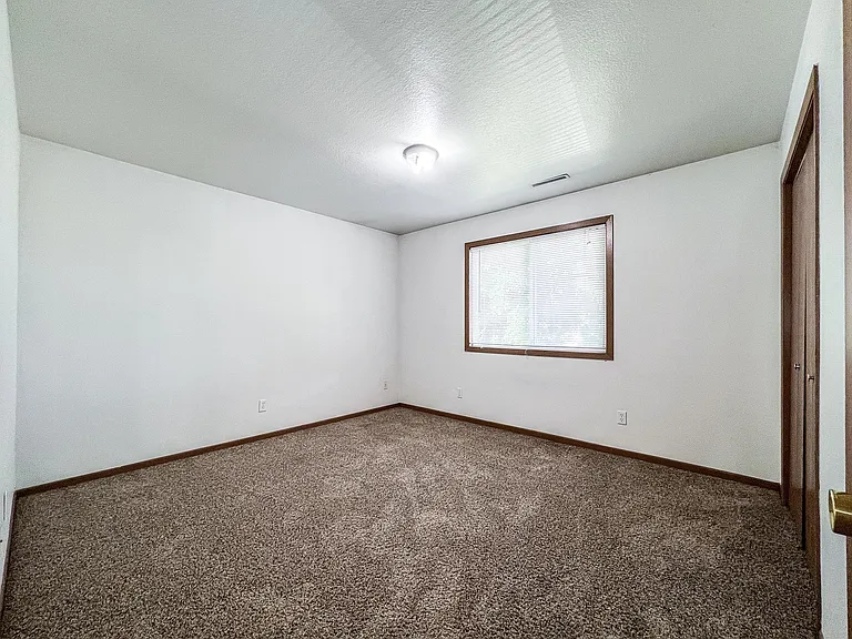 211 S Kellogg Ave #4 — Photo 12