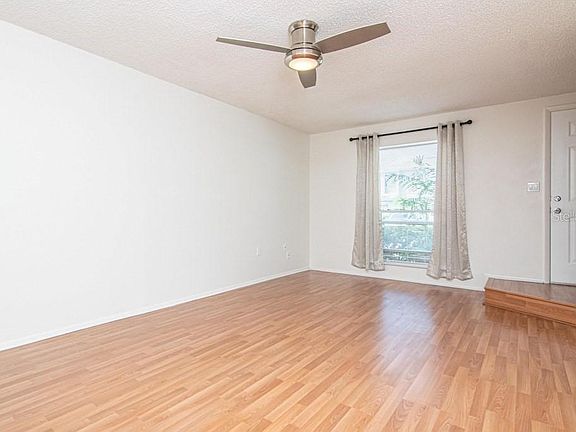 2nd image of 11917 Cypress Hill Cir