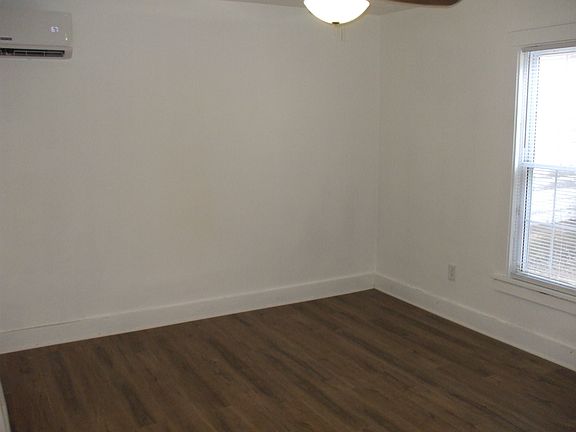 2nd image of 700 E 11th Ave #702