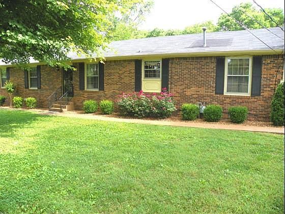 1st image of 1615 Lilac Dr