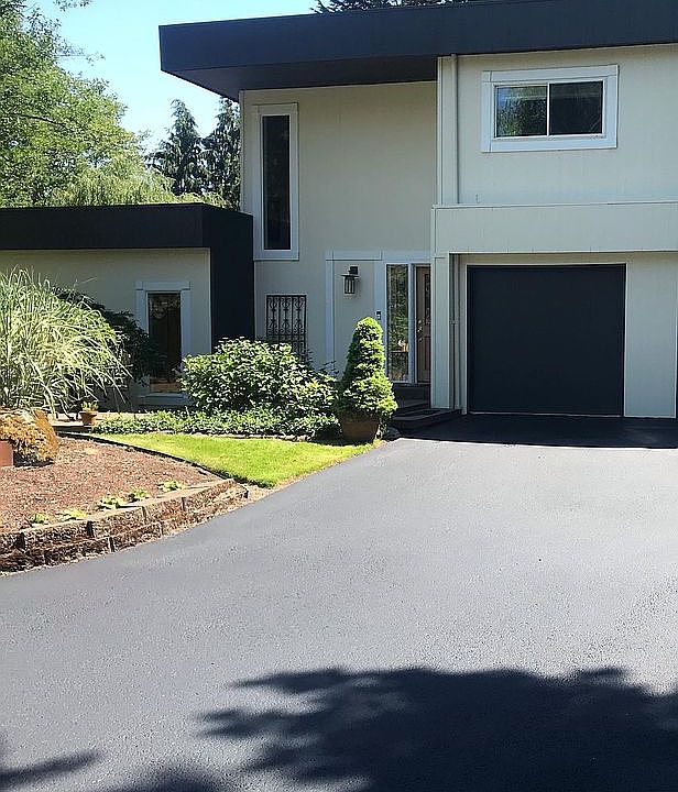 1st image of 17815 NE 125th St