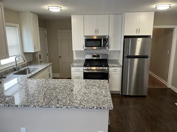 1205 Oxford St #1205, Hopkins, MN 55343