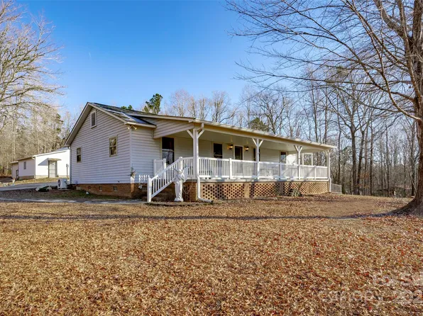 2212 Waterfront Rd, Liberty Hill, SC 29074